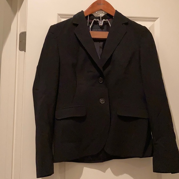 Banana Republic Jackets & Blazers - Banana Republic Black Suit Jacket